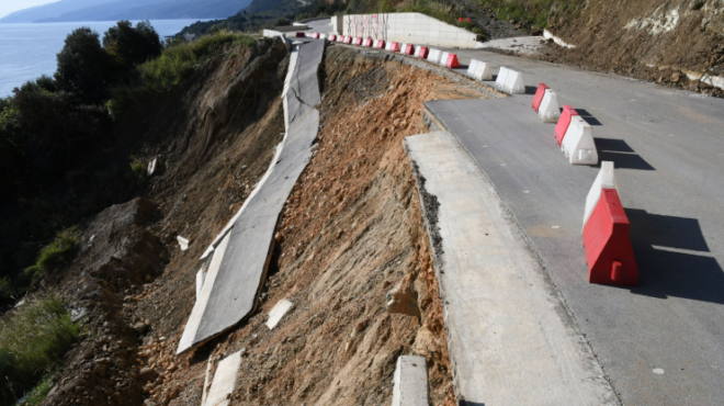 θεσσαλία-πινγκ-πόνγκ-ευθυνών-για-τον-δ-563565760