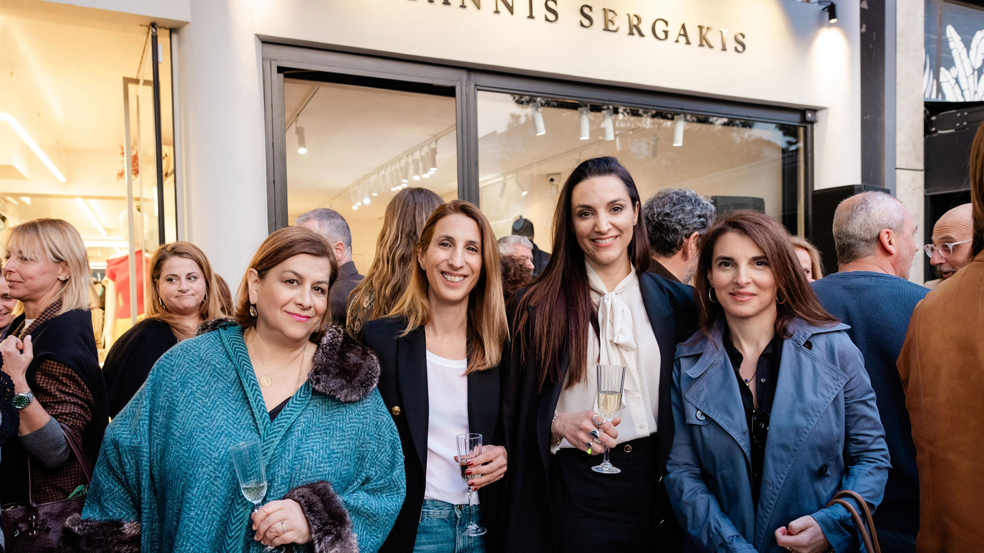 Ανοιξιάτικα εγκαίνια για τον νέο χώρο του σχεδιαστή κοσμημάτων Γιάννη Σεργάκη-1