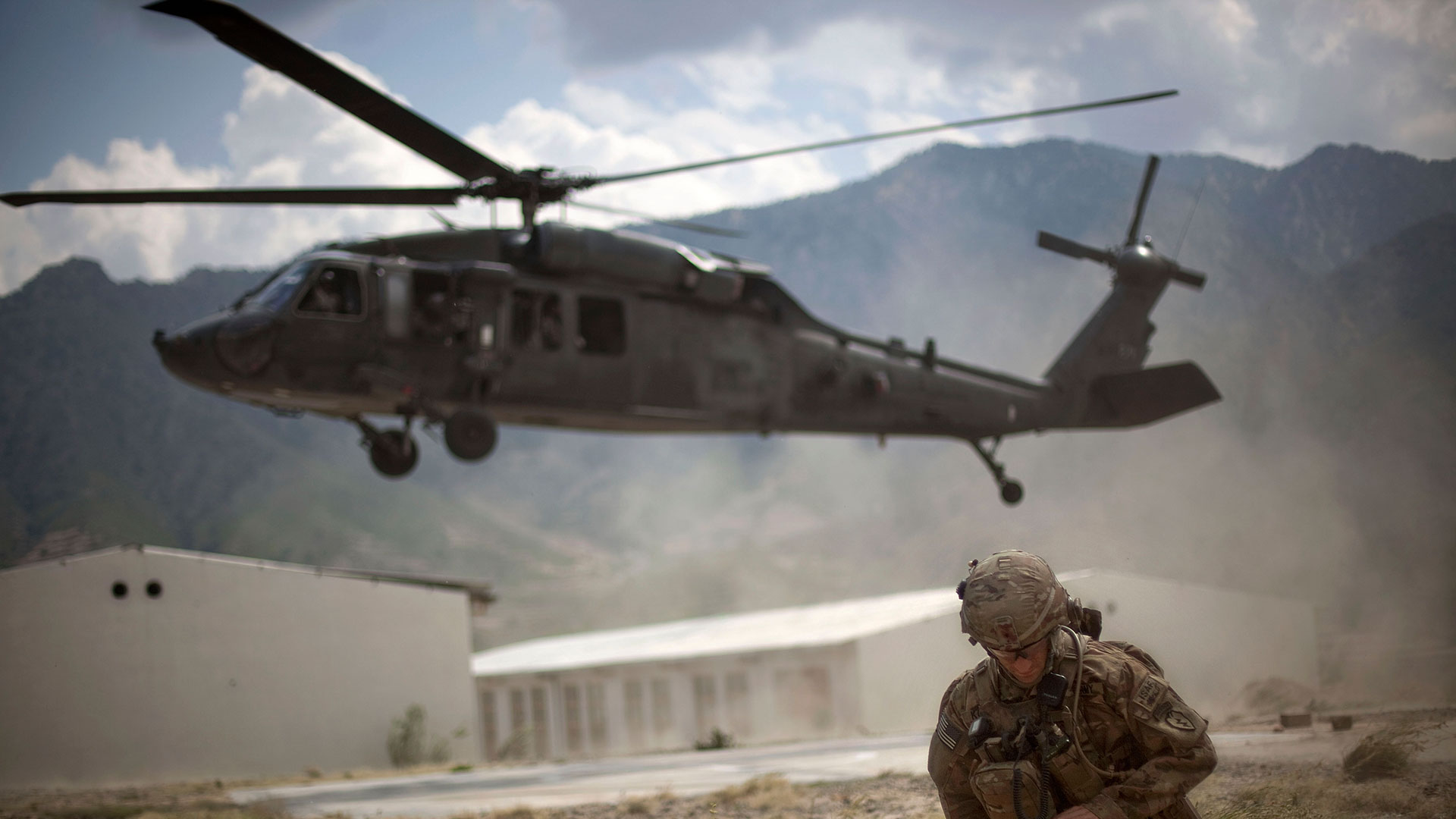 Πού κατέληξαν τα όπλα που εγκατέλειψαν οι ΗΠΑ στο Αφγανιστάν;-1