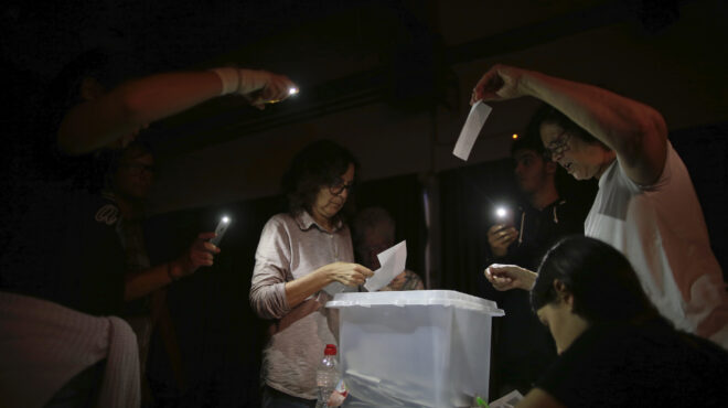 το-μάθημα-του-ισπανικού-μπλακ-άουτ-για-563586733