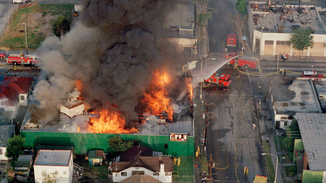 σαν-σήμερα-29-απριλίου-1992-ξεσπούν-οι-ταρ-563584108