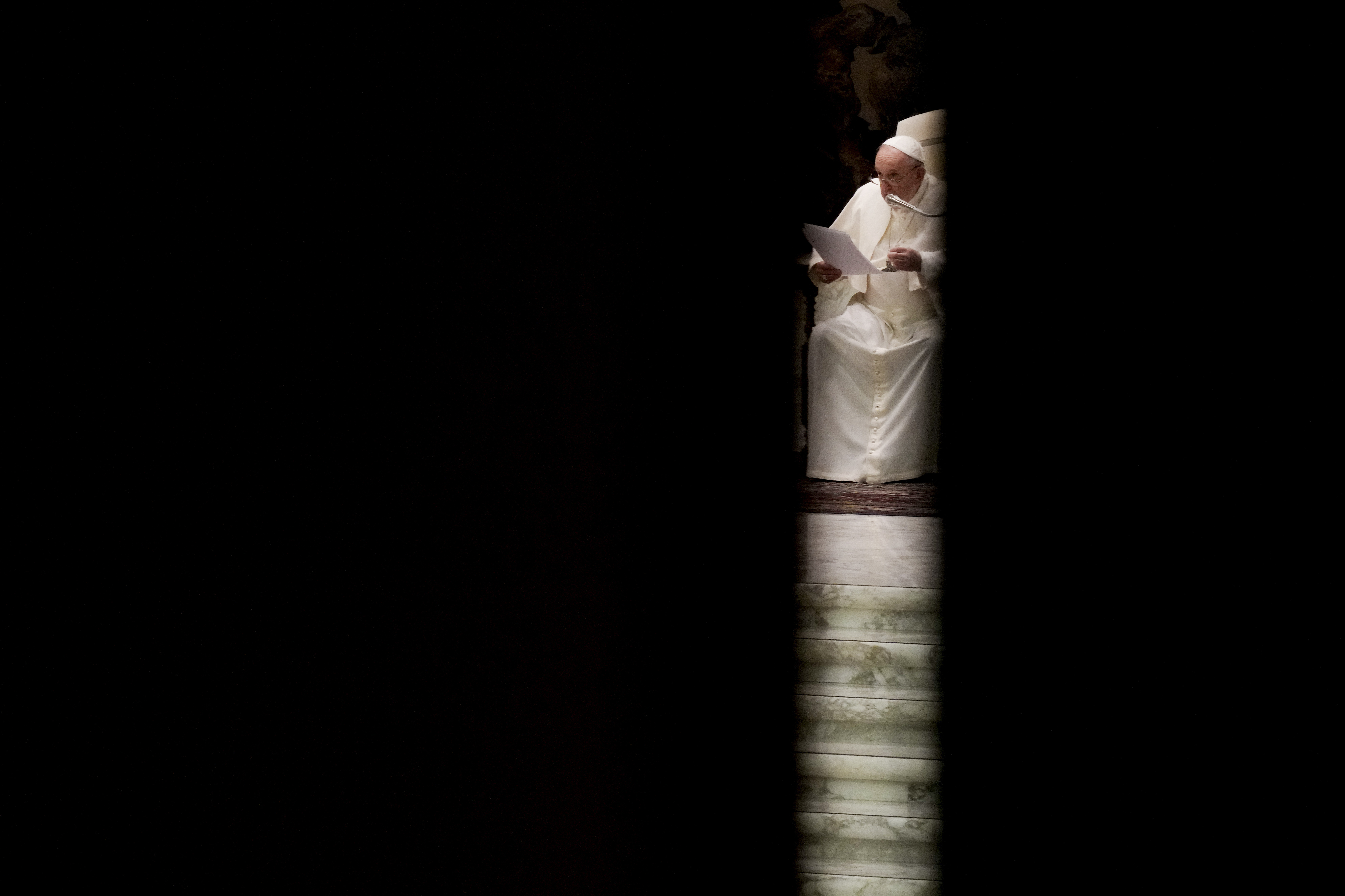 «Ηταν ο πιο ταπεινός μας πελάτης» – Ο ράφτης του Πάπα Φραγκίσκου στην «Κ»-2