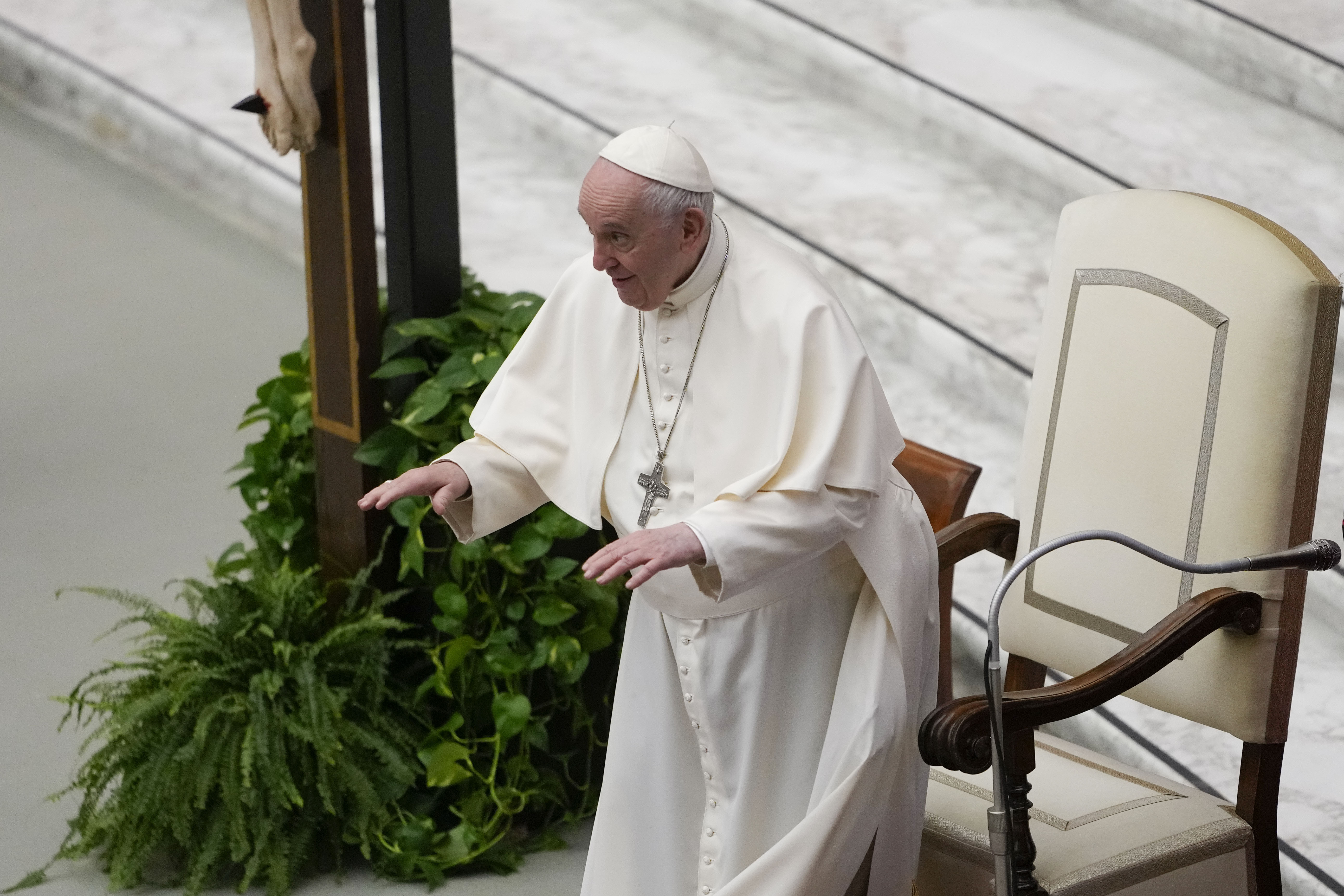 «Ηταν ο πιο ταπεινός μας πελάτης» – Ο ράφτης του Πάπα Φραγκίσκου στην «Κ»-1