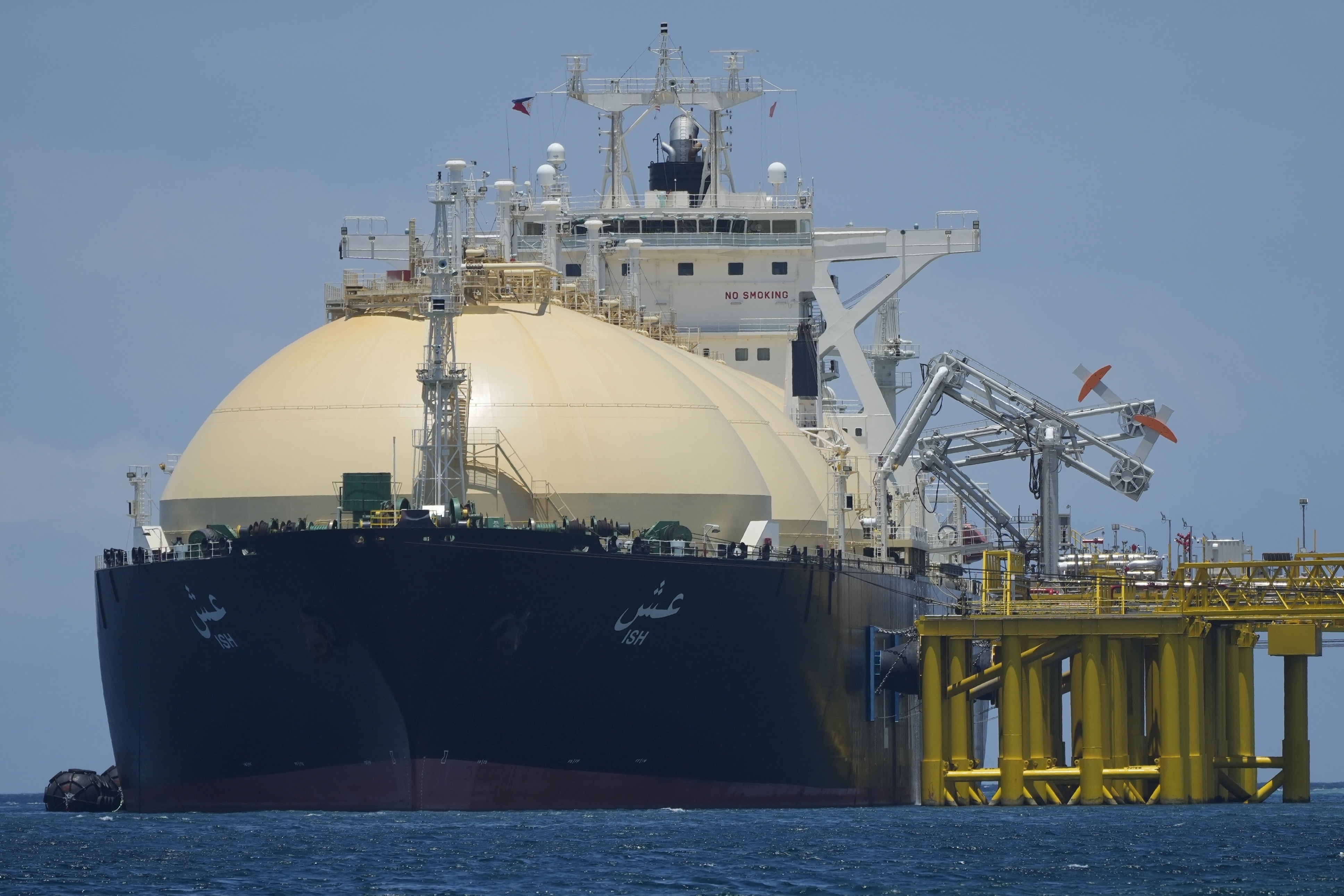 FT: Η Κίνα βάζει στον «πάγο» το αμερικανικό LNG-1