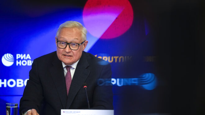 ρώσος-υφυπεξ-εξετάζουμε-τις-προτάσει-563542723