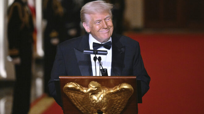 τραμπ-για-άλλες-χώρες-μου-φιλούν-τον-κ-563554990