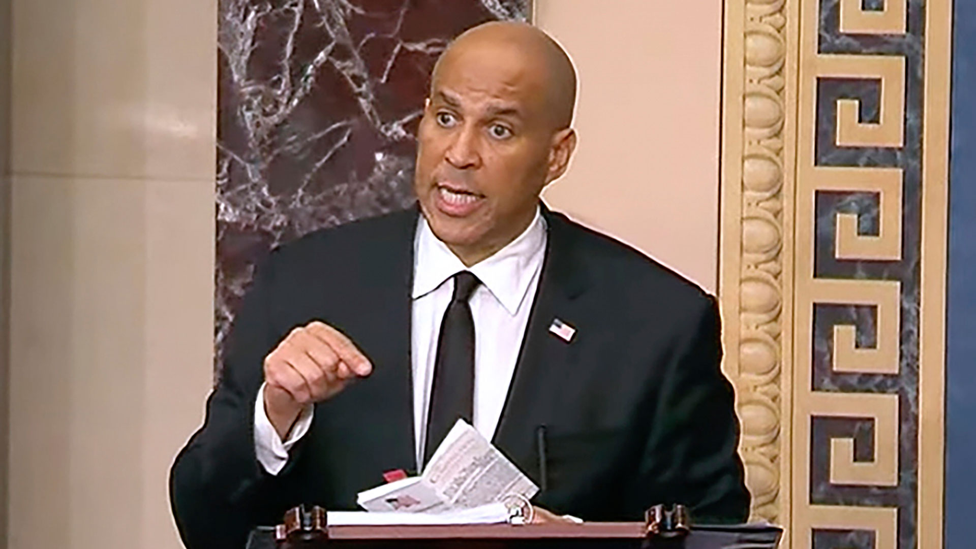 ΗΠΑ: Γερουσιαστής μίλησε πάνω από 17 ώρες για την «αντισυνταγματική» πολιτική του Τραμπ-1