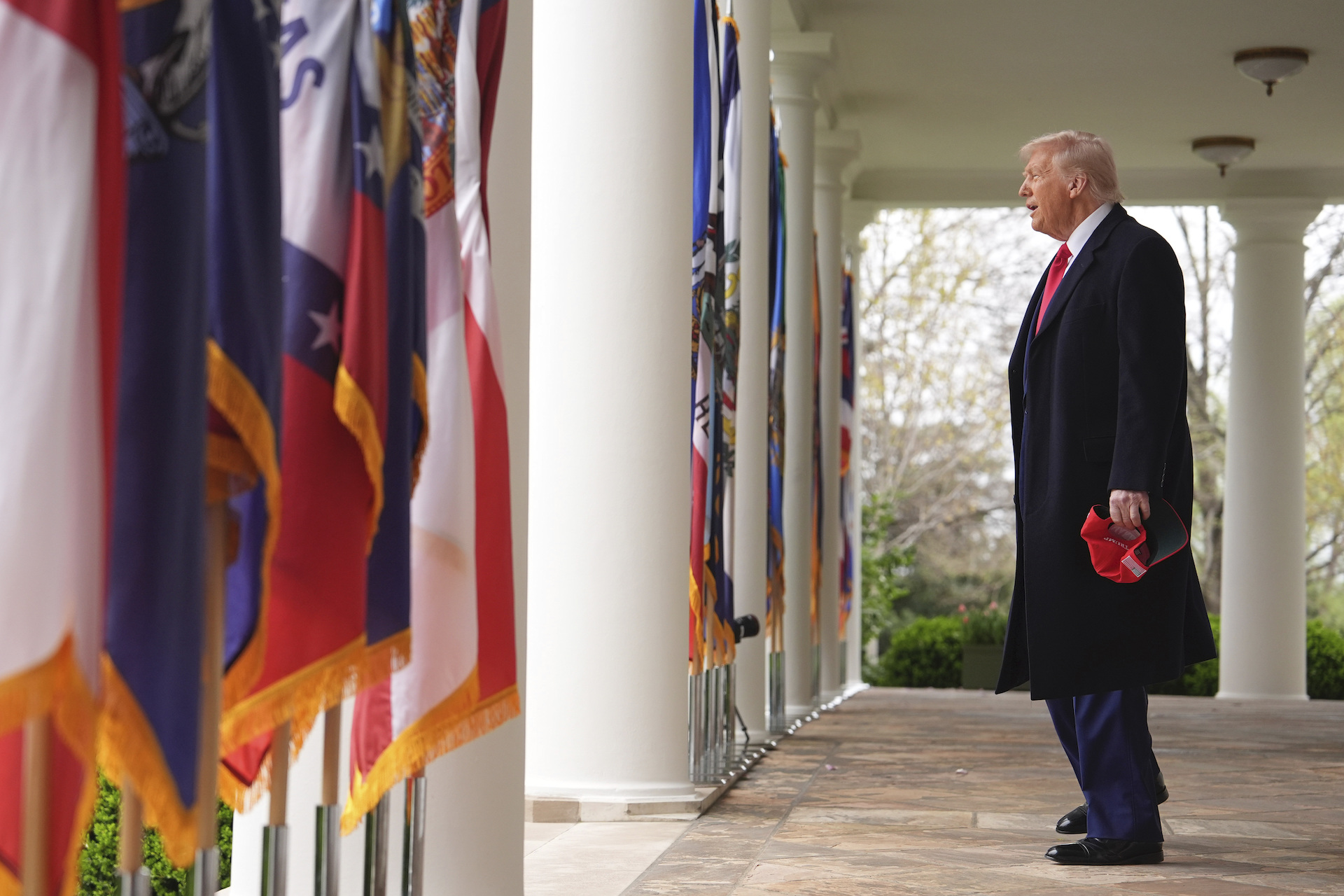 Πώς θα αντιδράσουν οι Ευρωπαίοι στους δασμούς Τραμπ; Οι απόψεις διίστανται, ο χρόνος πιέζει-1