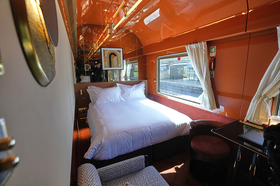 Οι δασμοί και τα πλαστικά καρεκλάκια-2