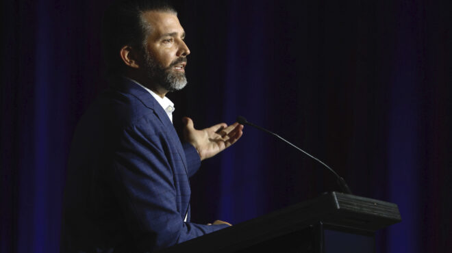 στη-βουδαπέστη-ο-υιός-τραμπ-θα-έχει-σ-563578327