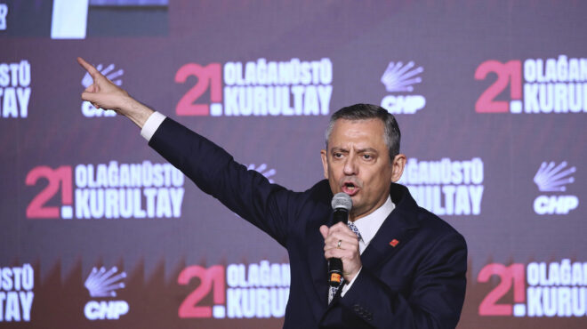 οζγκιούρ-οζέλ-στους-ft-ετσι-θα-νικήσουμ-563565316