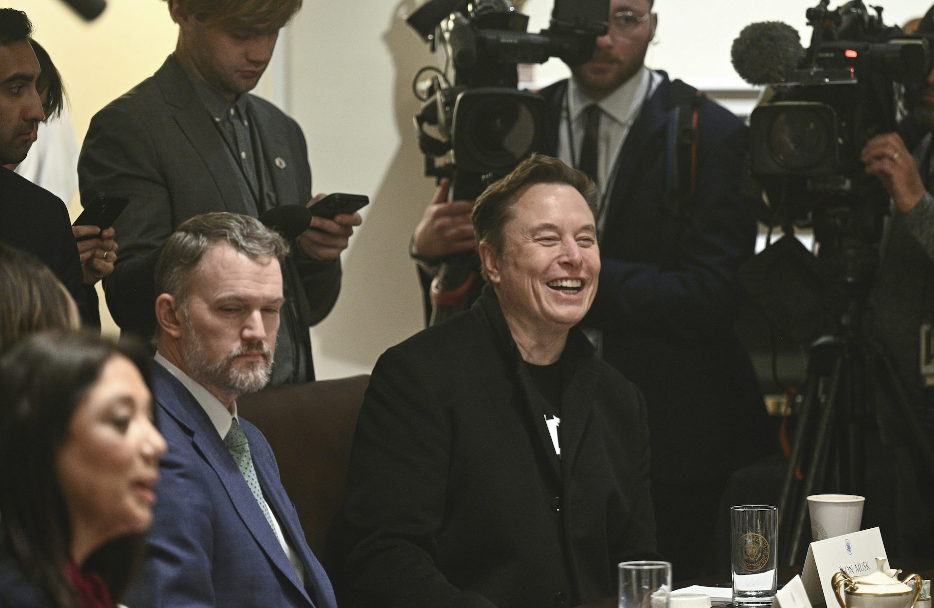 Οι πρώτες 100 ημέρες Τραμπ σε αριθμούς-3