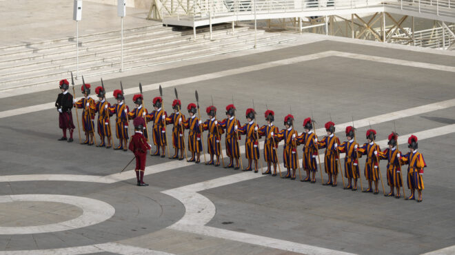πάπας-φραγκίσκος-στην-κηδεία-του-θα-πα-563576218