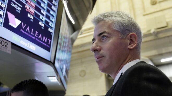 μπιλ-ακμαν-ο-τραμπ-χάνει-την-εμπιστοσύ-563552440