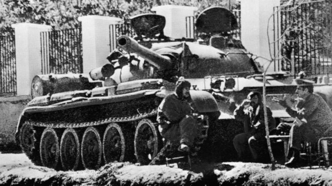 σαν-σήμερα-28-απριλίου-1978-ξεσπά-η-επανάσ-563584093