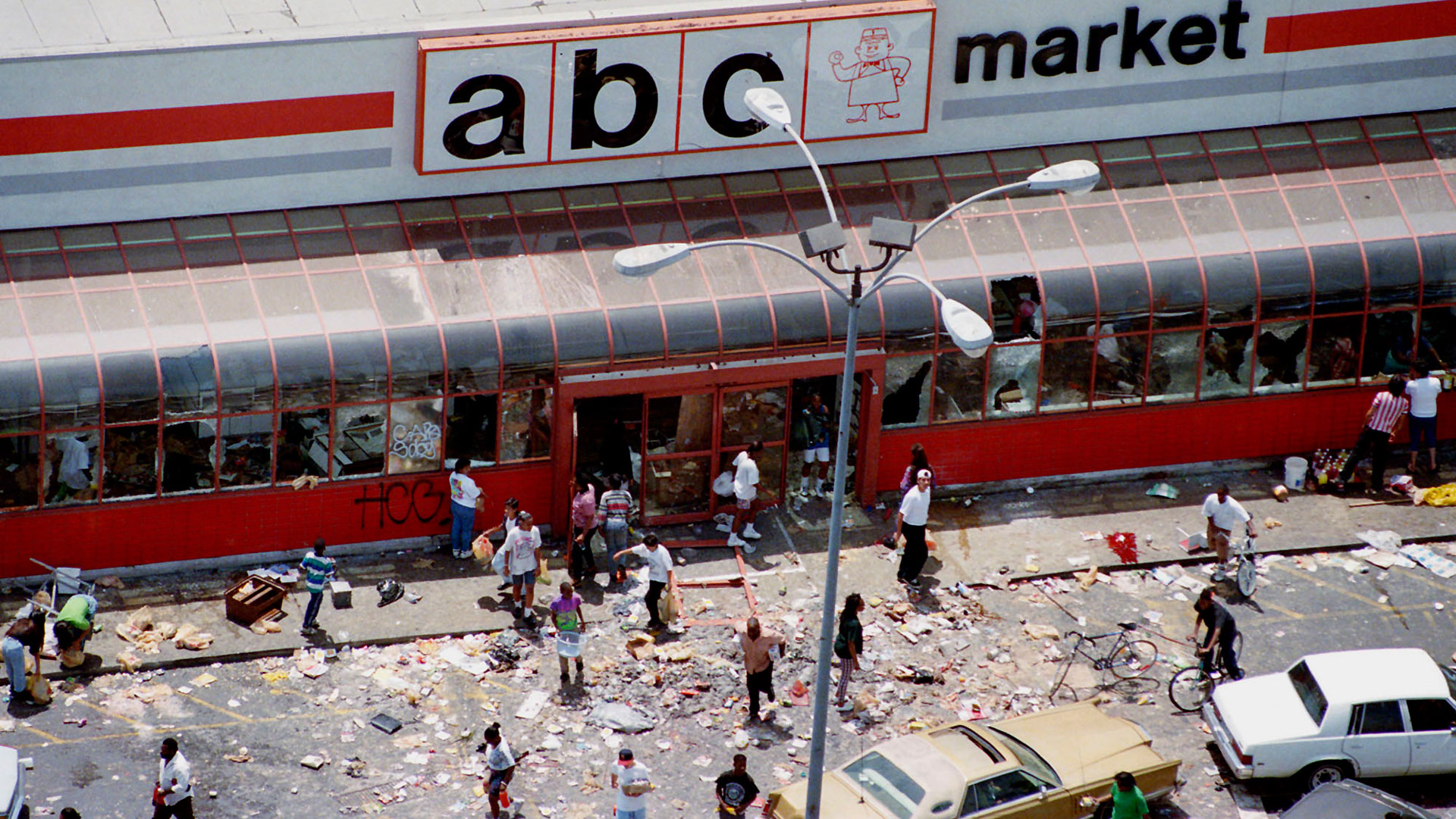 Σαν Σήμερα: 29 Απριλίου 1992 – Ξεσπούν οι Ταραχές στο Λος Αντζελες-1
