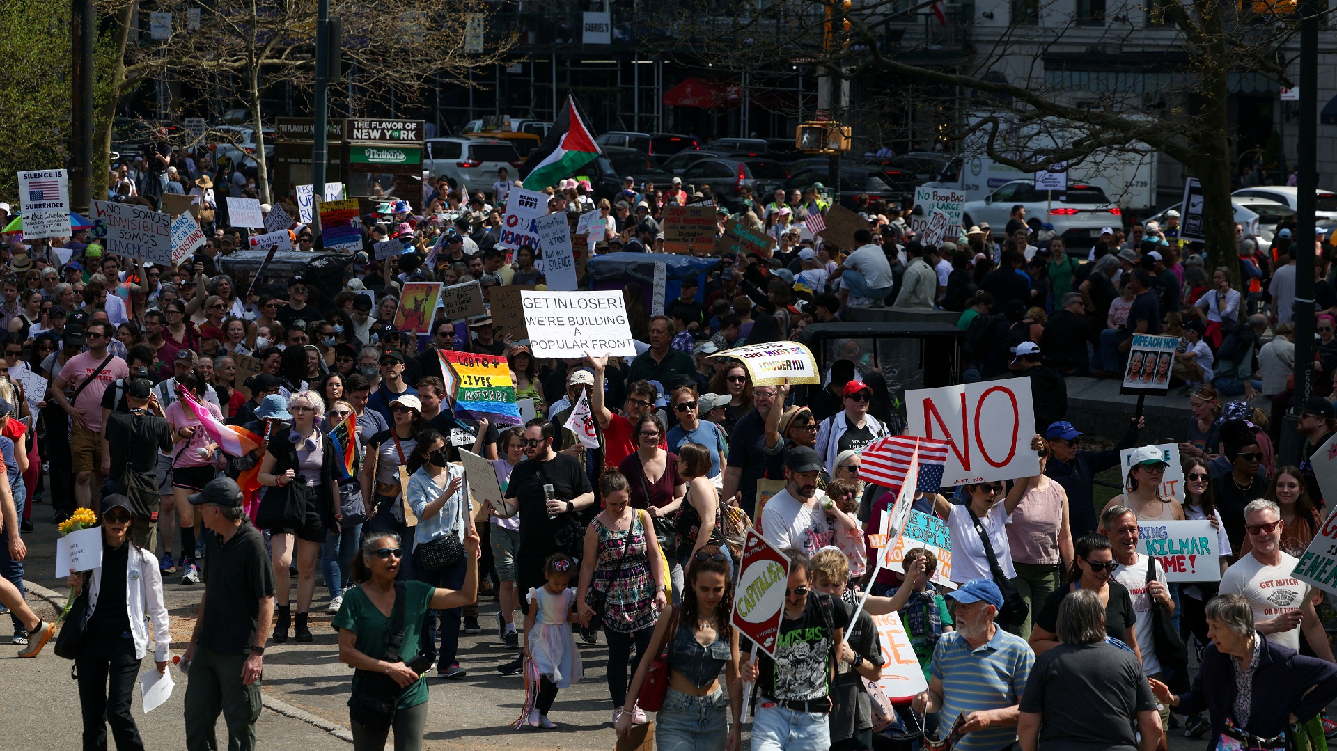 ΗΠΑ: Νέο κύμα διαδηλώσεων κατά του Ντόναλντ Τραμπ-1