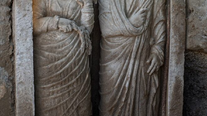 πομπηία-τα-αγάλματα-μιας-ιέρειας-κι-εν-563543176