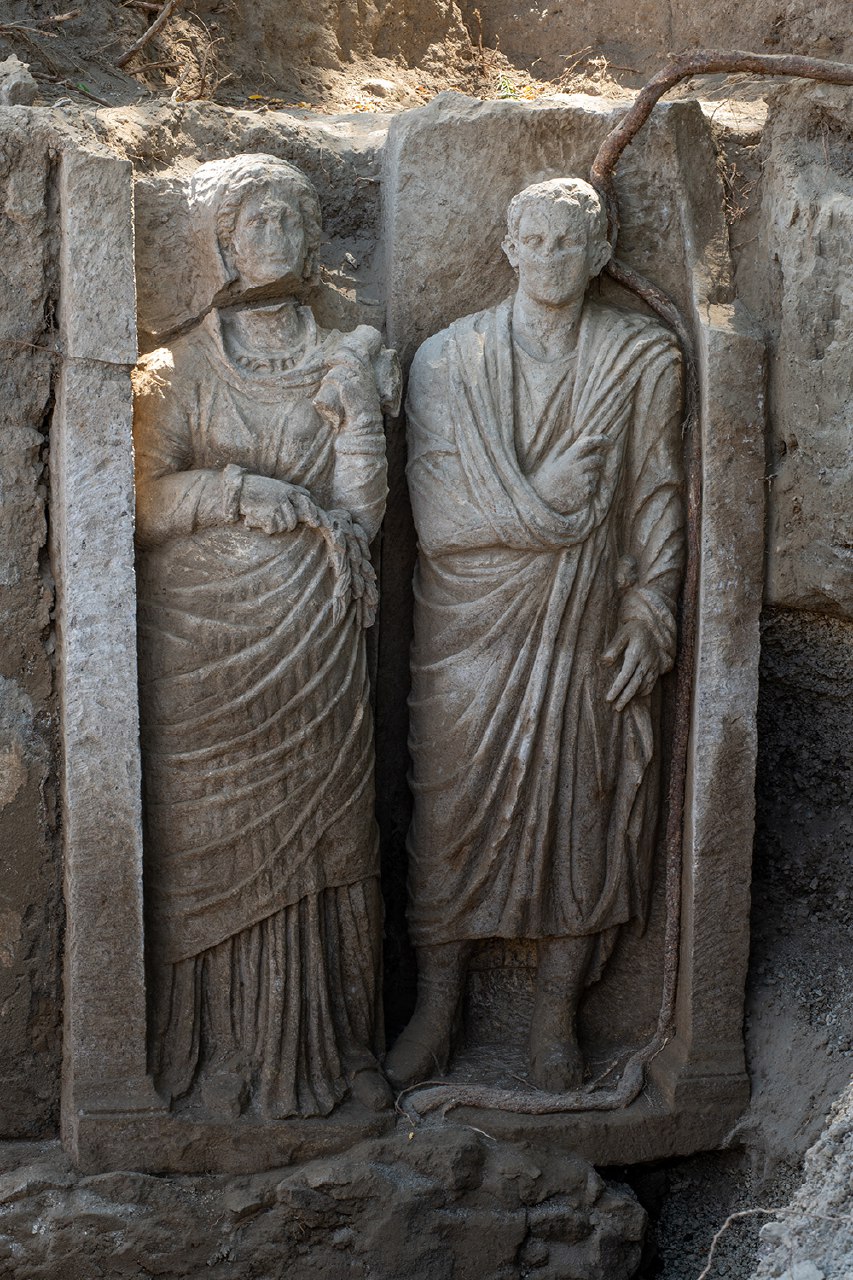 πομπηία-τα-αγάλματα-μιας-ιέρειας-κι-εν-563543176