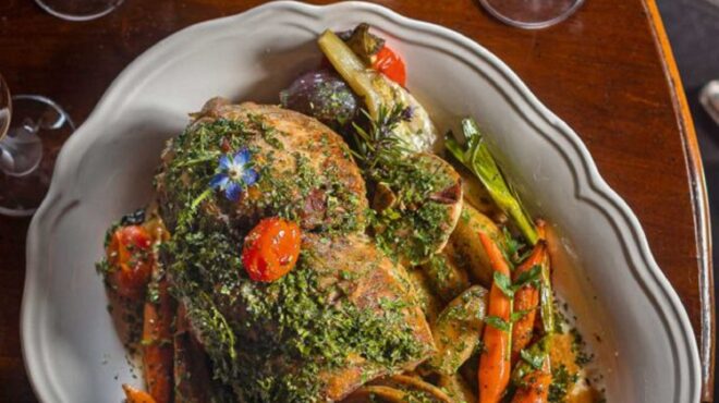 κατσικάκι-στην-κατσαρόλα-με-άγρια-σπα-563573443