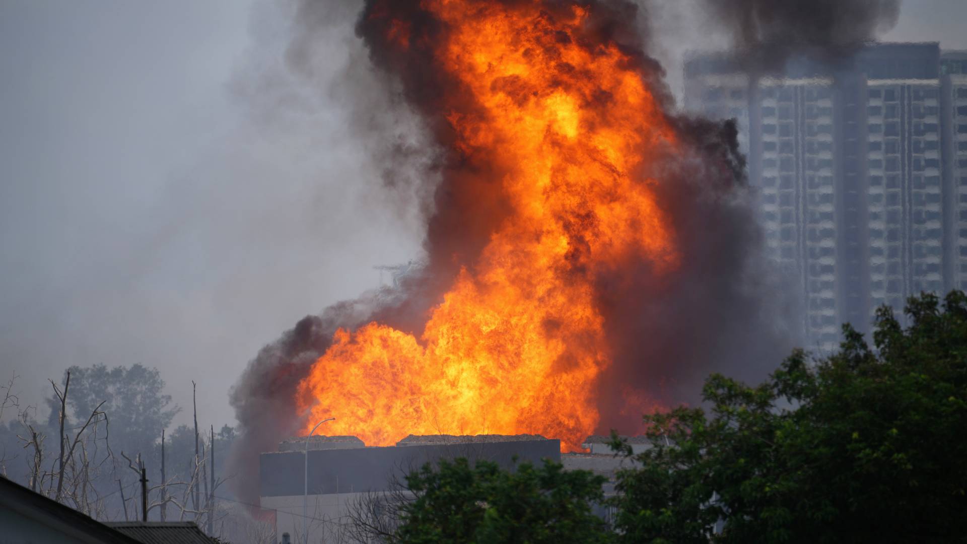 Μαλαισία: Δεκάδες στο νοσοκομείο μετά από τεράστια φωτιά σε αγωγό φυσικού αερίου-2