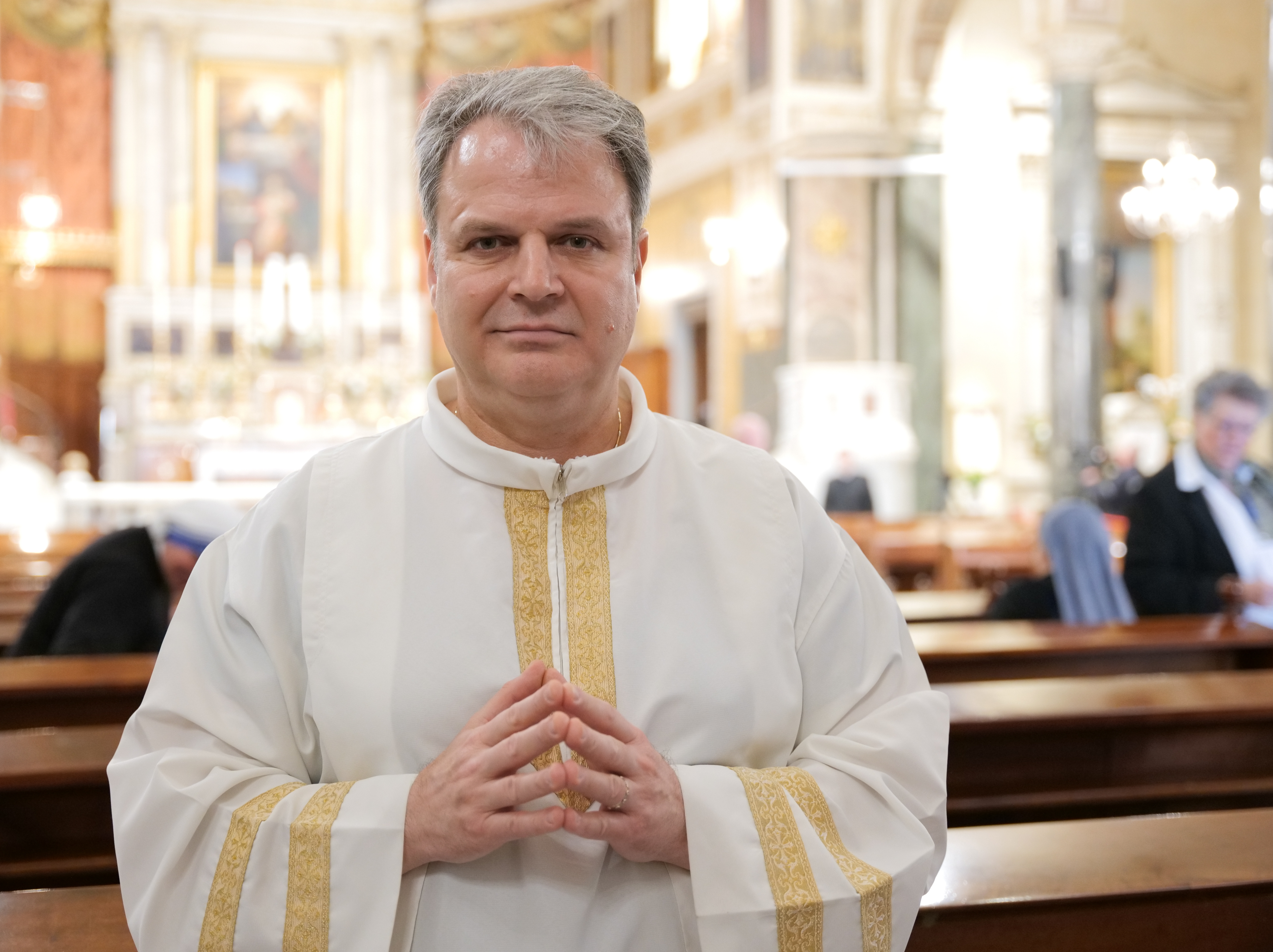 Καθολικοί της Ελλάδας είπαν το δικό τους αντίο στον «Επαναστάτη Ποντίφικα»-1