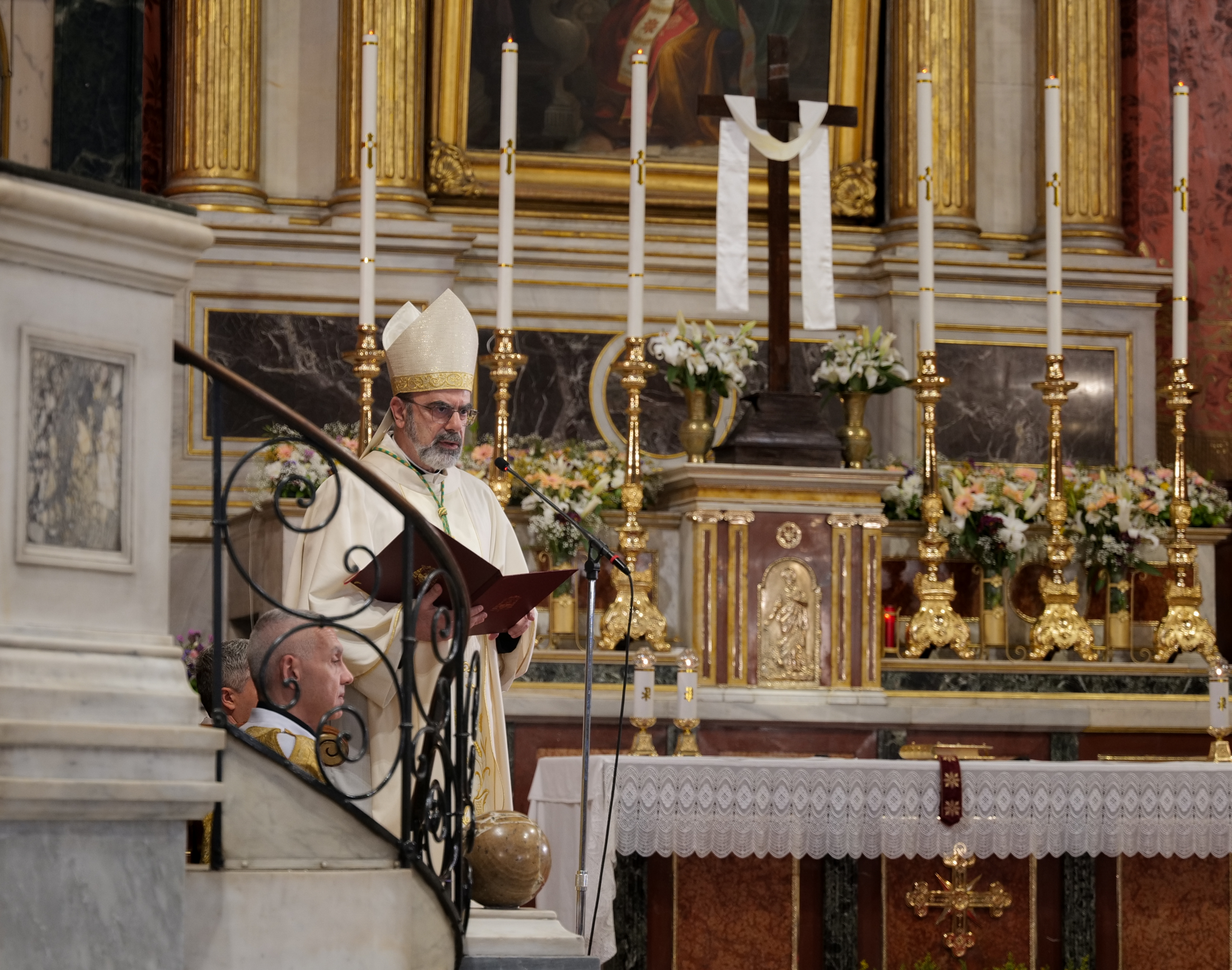 Καθολικοί της Ελλάδας είπαν το δικό τους αντίο στον «Επαναστάτη Ποντίφικα»-7