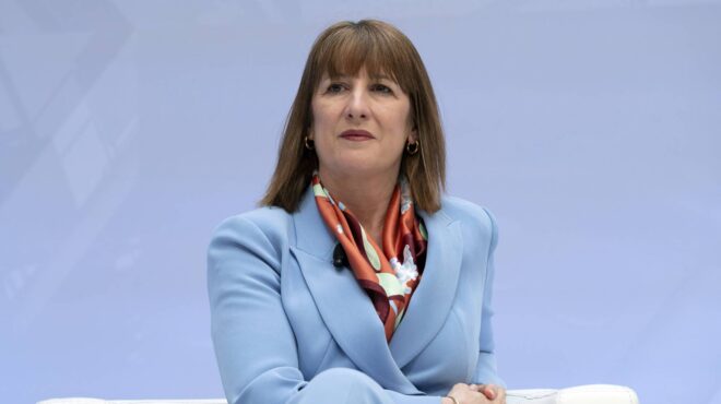 βρετανία-υπό-έρευνα-η-υπουργός-οικονο-563589127