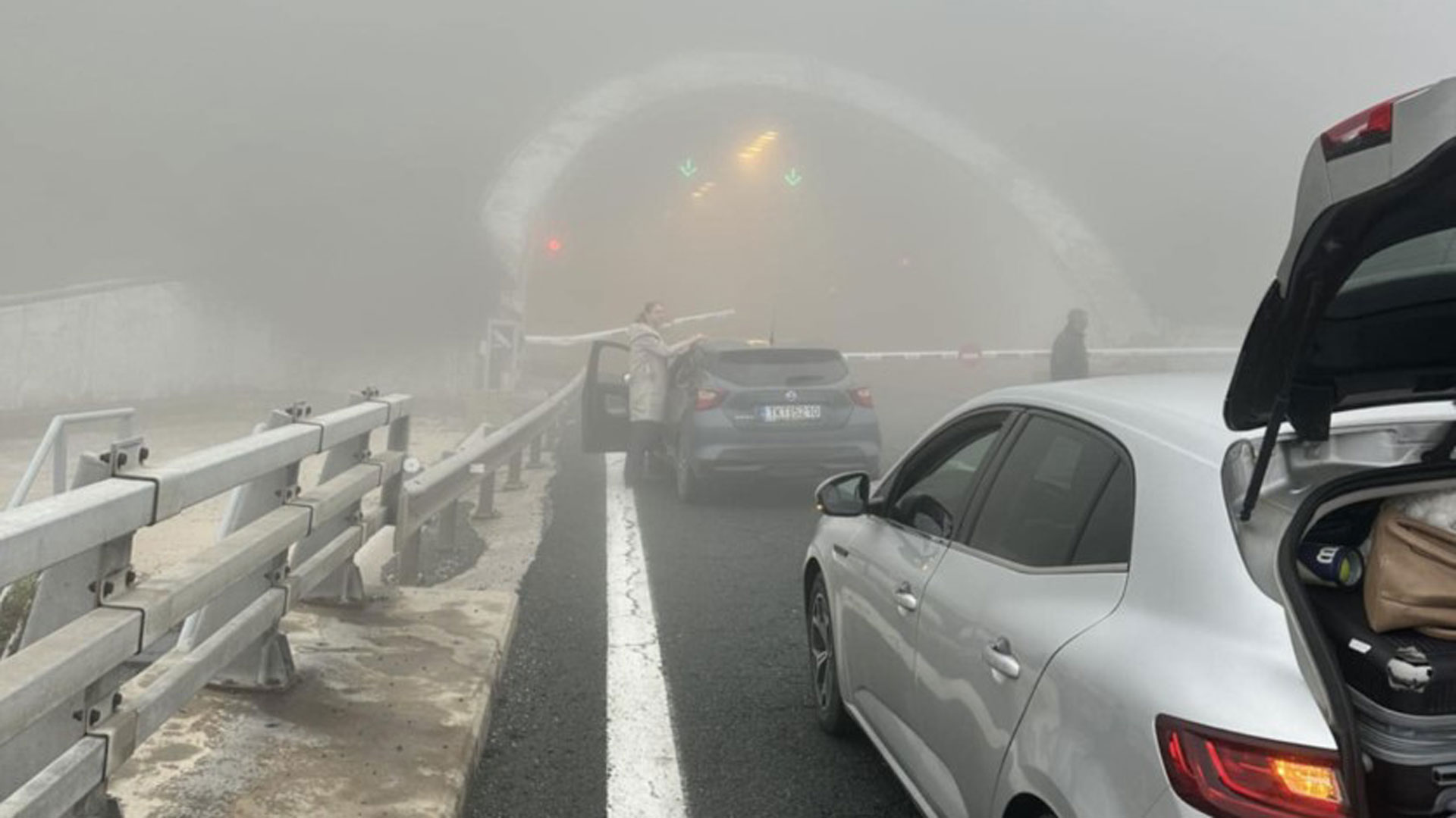 Εγνατία: Εικόνες και βίντεο από το θανατηφόρο τροχαίο στα διόδια Πολυμύλου-3