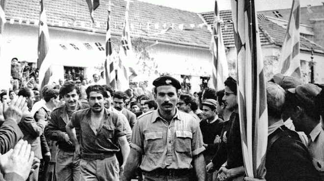 σκληρό-πόκερ-για-το-καλώδιο-απειλές-563542273