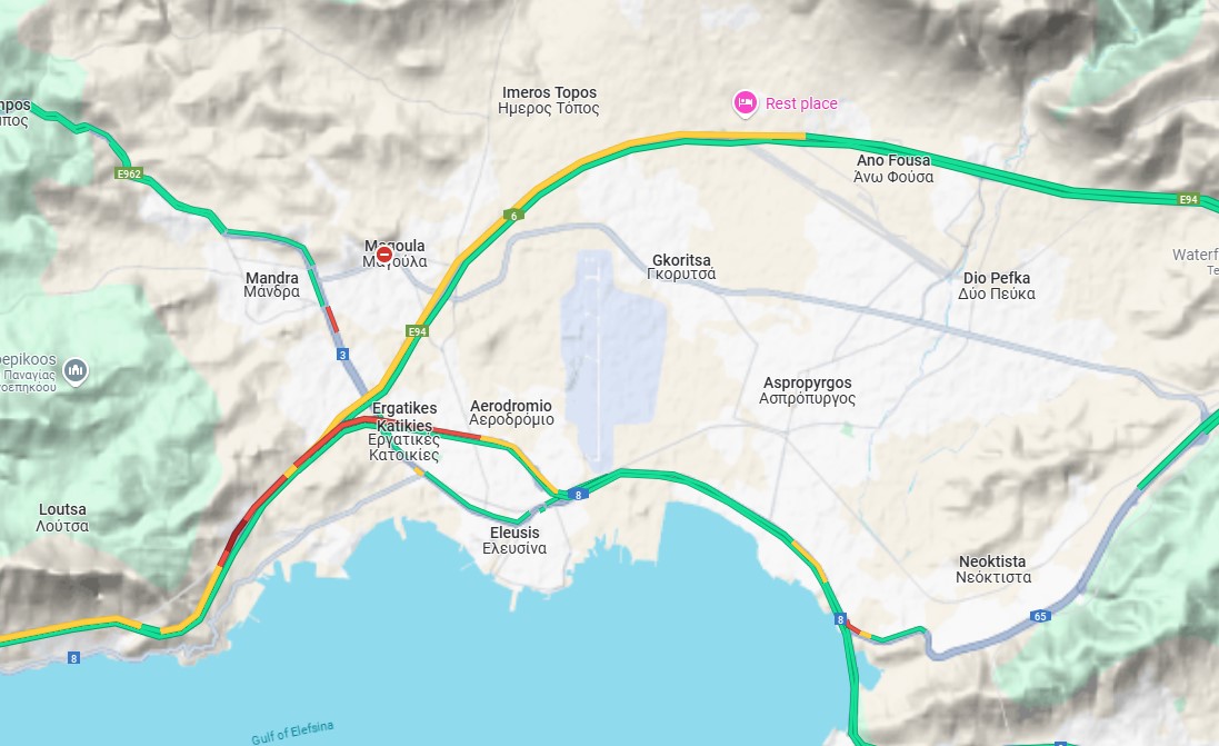 Κορυφώνεται η έξοδος του Πάσχα: Αυξημένη κίνηση στα λιμάνια, καθυστερήσεις στην Αττική Οδό-1