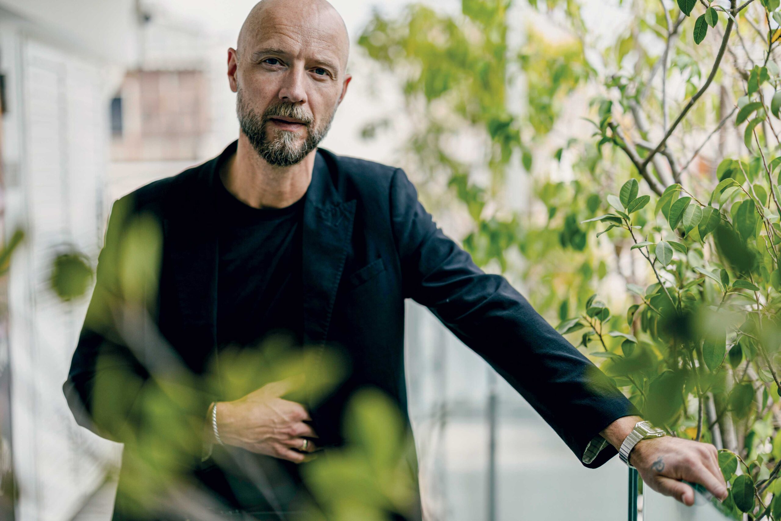 σίβερτ-χόγιεμ-στο-κ-το-χάος-γύρω-μας-563555578