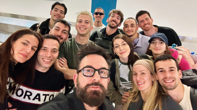 πιστεύω-στο-χειροκρότημα-563580697