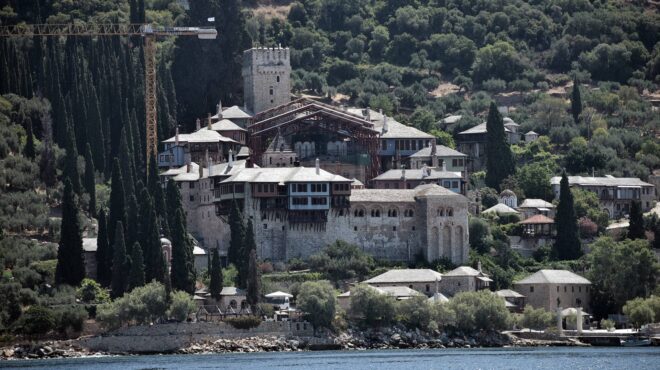 αγιο-ορος-πάνω-από-13-000-επισκέπτες-για-το-563572789