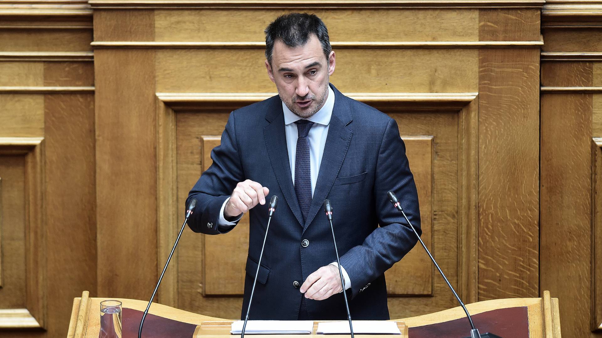 Βουλή: Σε υψηλούς τόνους η συζήτηση για την παραπομπή Τριαντόπουλου-3