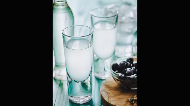 ενα-ούζο-που-πρέπει-να-δοκιμάσετε-563578747