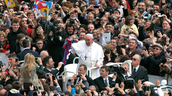 ενας-πάπας-που-αγαπούσε-την-μπάλα-563578798