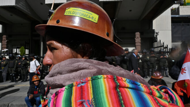 βολιβία-παρέλυσε-η-λα-πας-από-διαδήλ-563577877