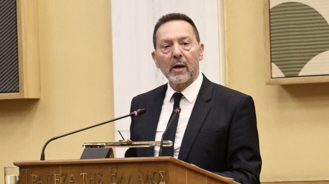 χαμηλότερη-ανάπτυξη-υψηλότερο-πληθω-563556538