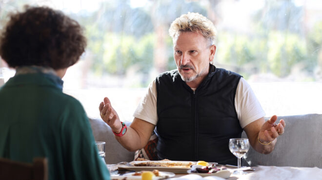 μιχαήλ-μαρμαρινός-σκηνοθετώντας-μια-563562418