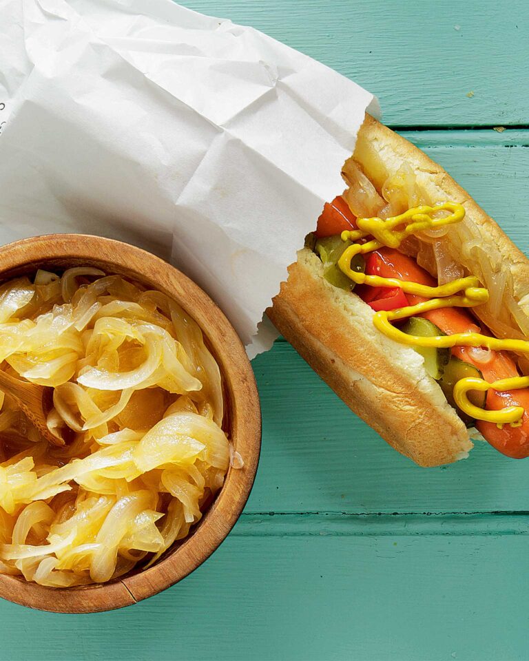 χοτ-ντογκ-με-τα-όλα-του-563574250