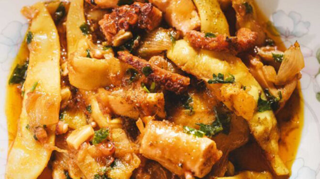 χταπόδι-με-βλάχικα-φασολάκια-ένα-αγιο-563564932