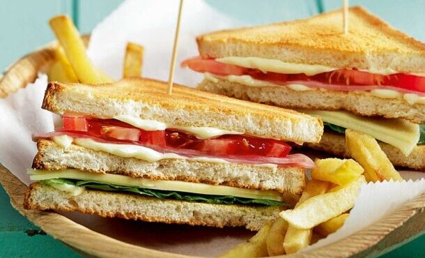club-sandwich-κλασικό-563579950
