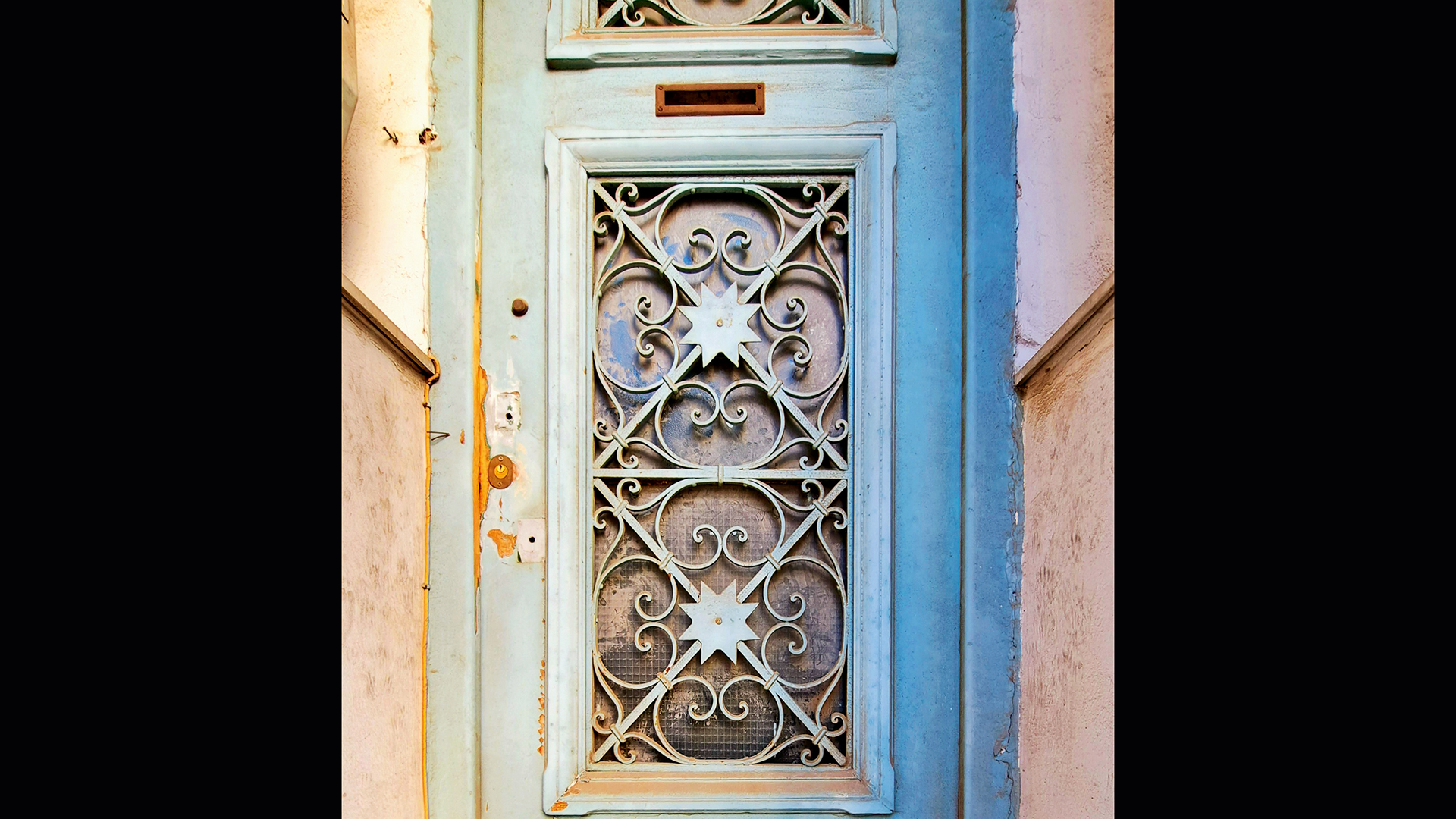 η-συνάντηση-με-τη-μικρή-οδό-ζίχνης-563549398