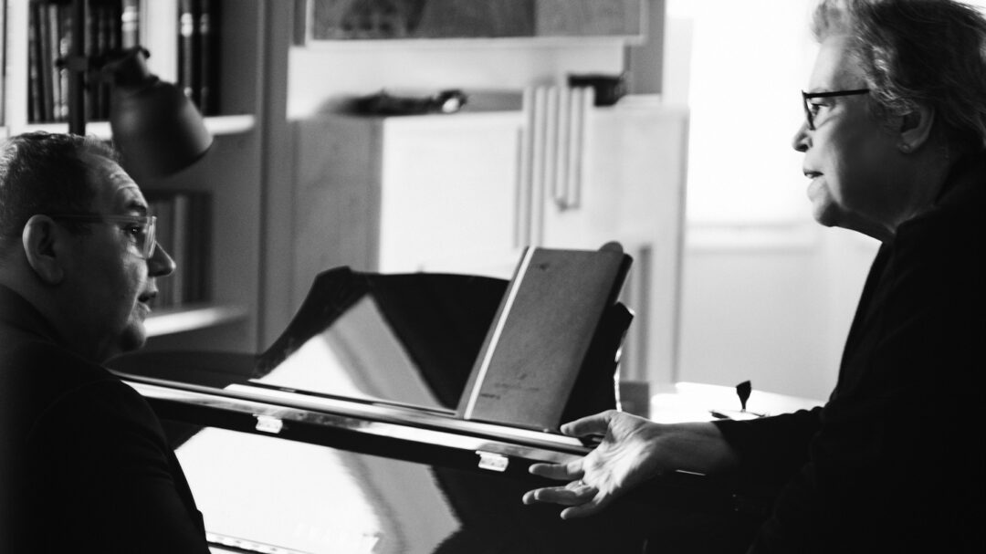 οι-βυζαντινοί-ύμνοι-συνομιλούν-με-τ-563551198