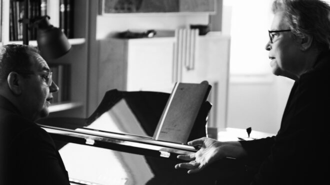 οι-βυζαντινοί-ύμνοι-συνομιλούν-με-τ-563551198