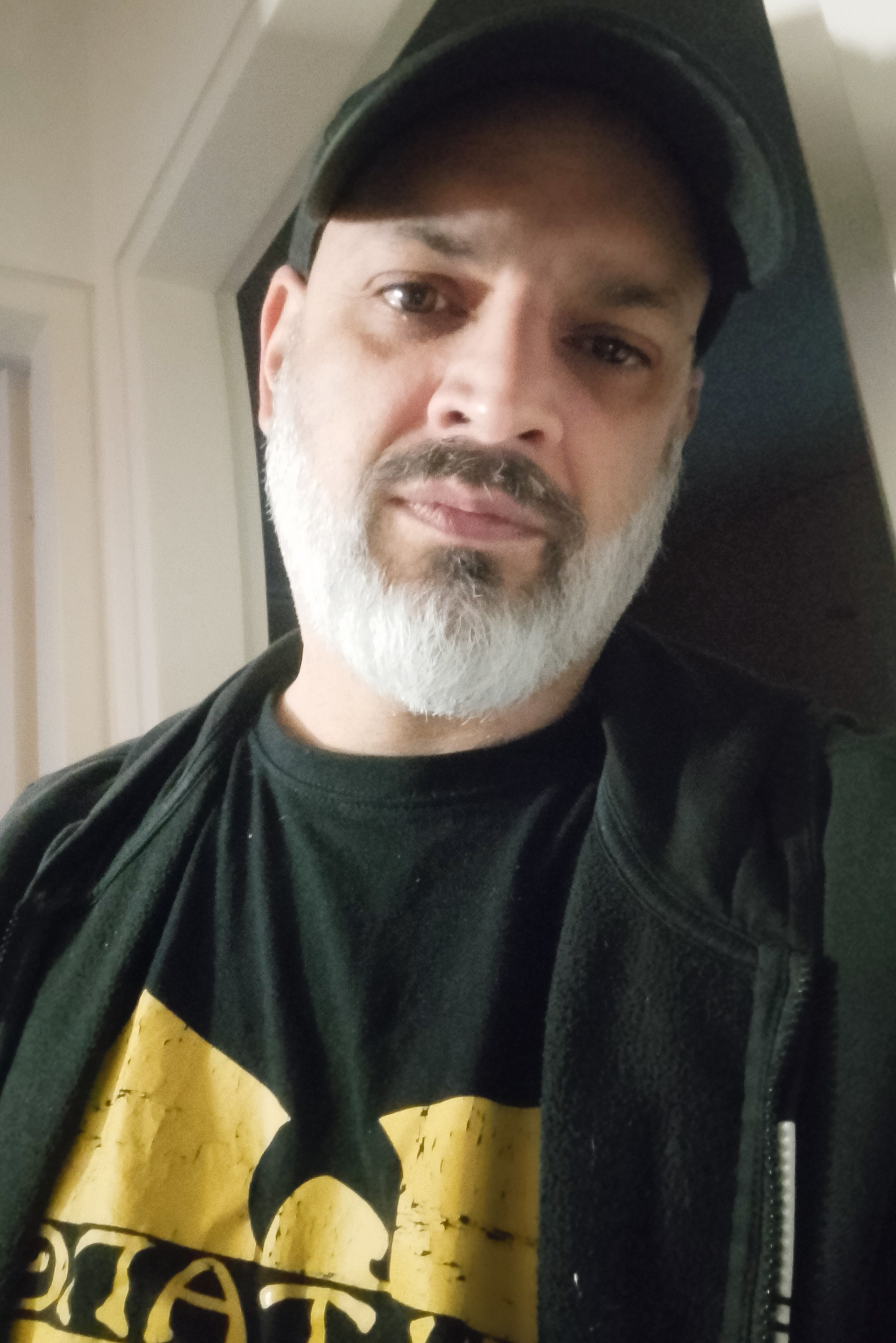 Σκληρή ματιά στην κοινωνία-2