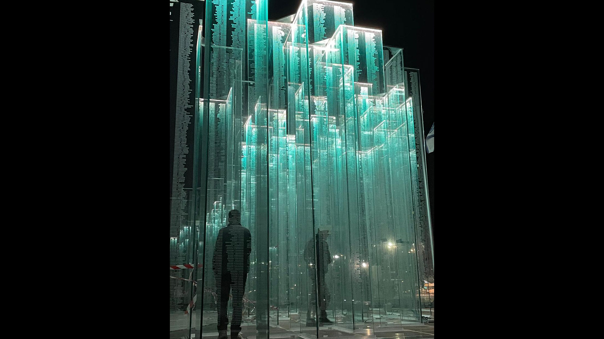 από-τα-ηρώα-στην-αιώρηση-του-γυαλιού-563551426