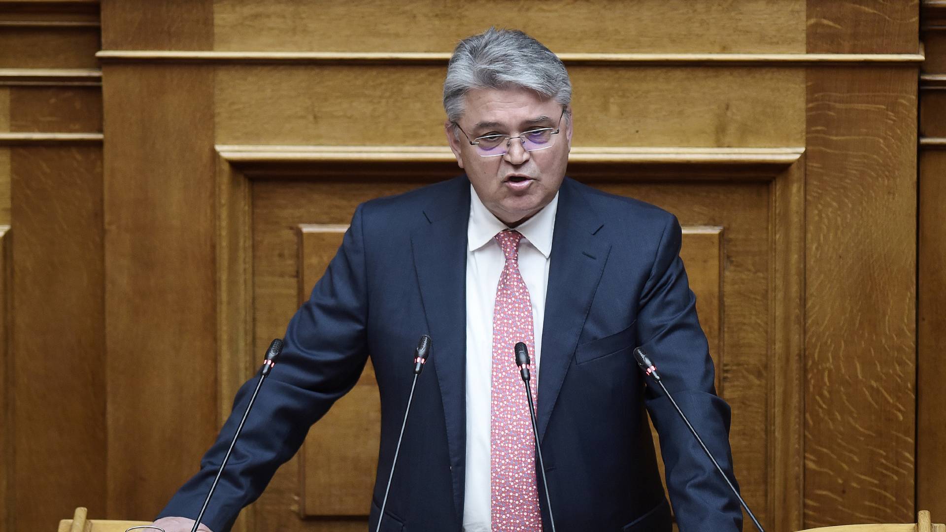 Βουλή: Σε υψηλούς τόνους η συζήτηση για την παραπομπή Τριαντόπουλου-4