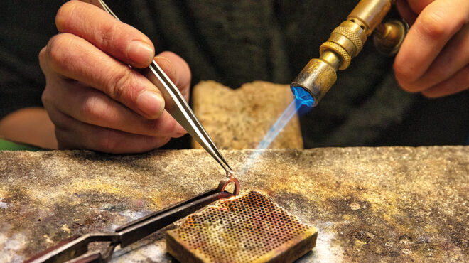 400-χρόνια-μετά-η-στεμνίτσα-κρατάει-ζωντ-563579005